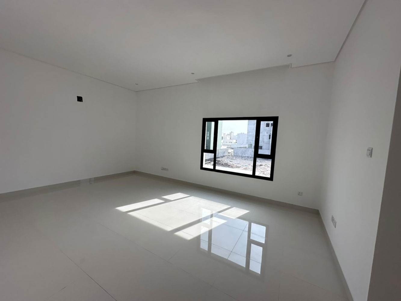property 16134 image 0