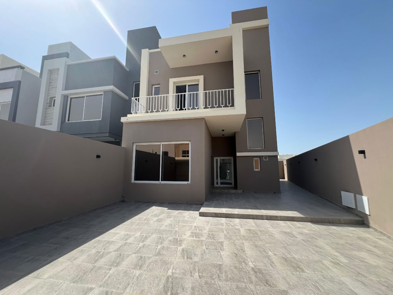 property 15840 image 0